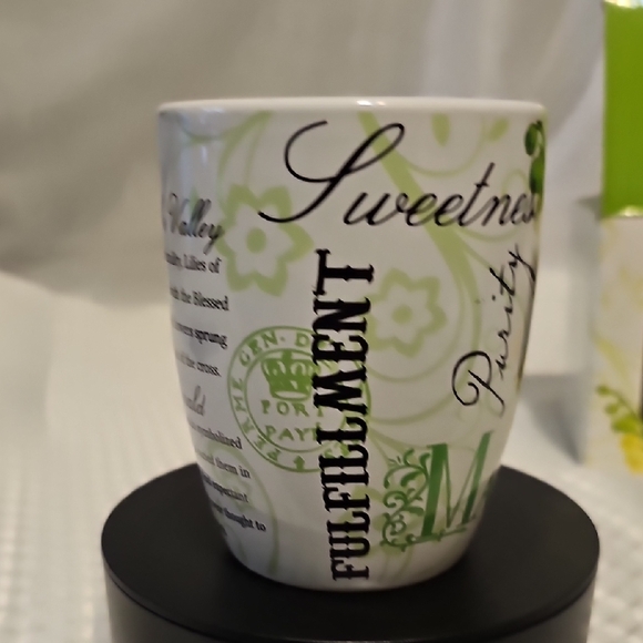 Elegant Green and White Floral May Birth Month Mug - Picture 4 of 9